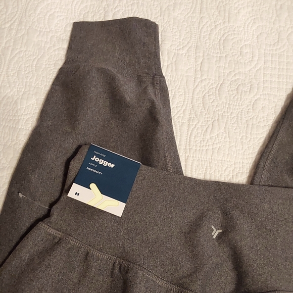 🌺 NWT Old Navy High-Rise Powersoft Legging Joggers - Picture 10 of 11